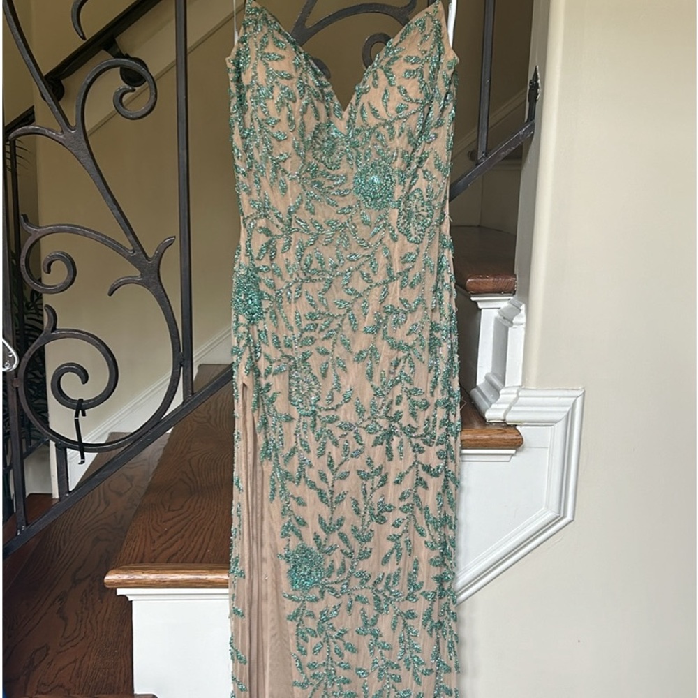 Sherri Hill Couture Size 2 Prom/Pageant Gown